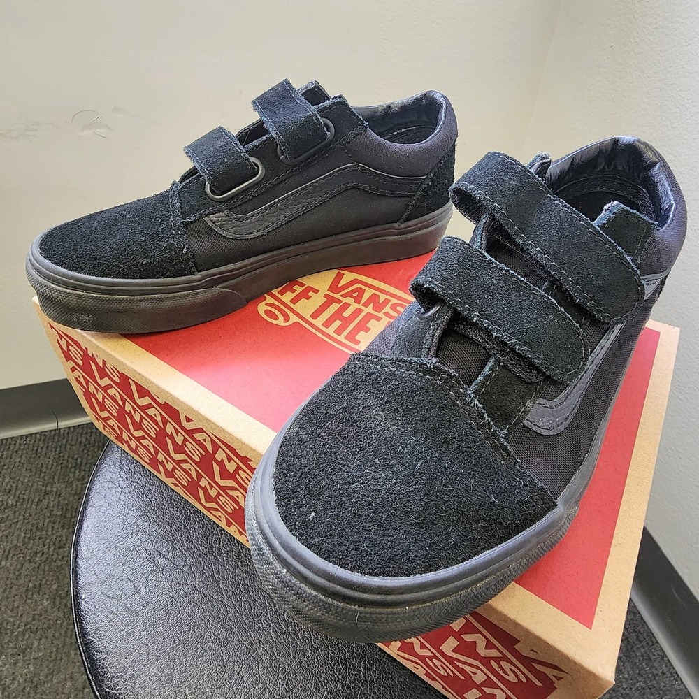 Vans Kids Old Skool V Shoe - Black Velcro - Youth Size 1.0 - Excellent Condition